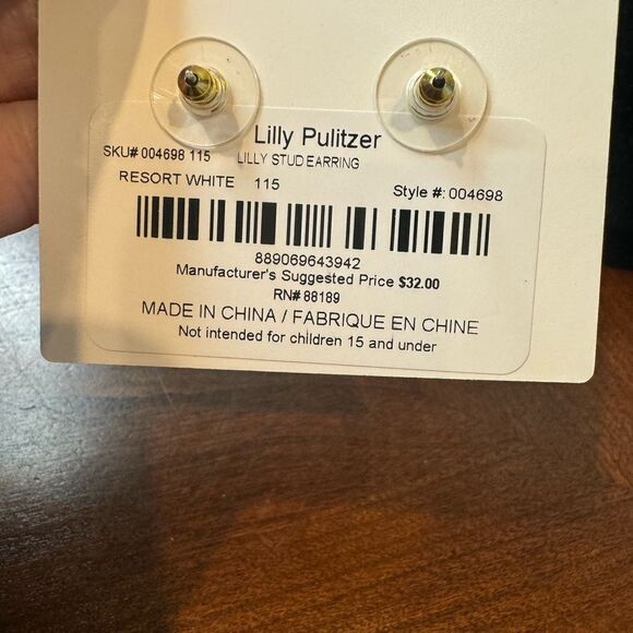 NWT Lilly Pulitzer Stud Earrings -Resort White - Picture 5 of 6
